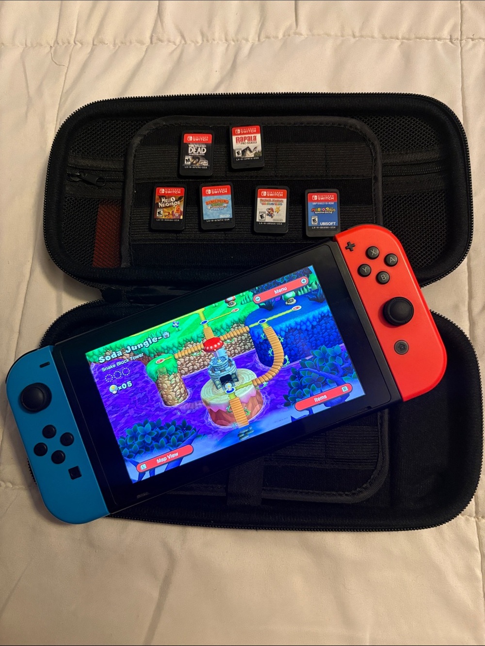 Nintendo Switch with Neon Blue & Neon Red Joy‑Con in Protective Case w/ 7 games - Picture 7 of 9